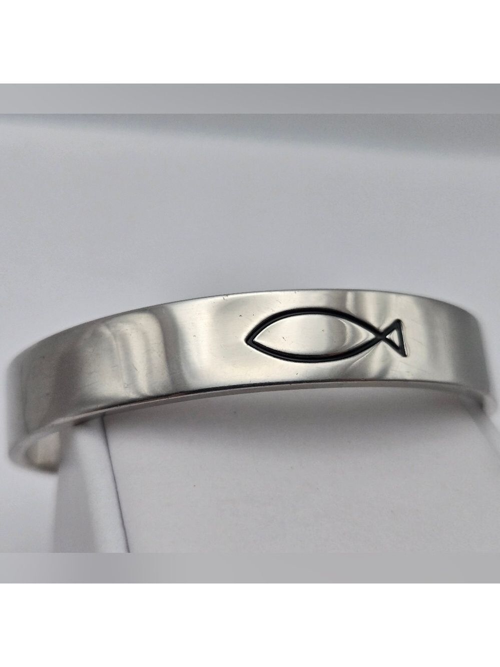 ✨2/$10✨ Stainless Steel Fish Pisces Horoscope March Cuff Bracelet Silver 2.5''